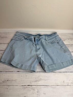 Women's Light Blue Denim Roll-Cuff Jean Shorts